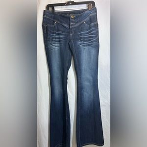 Juniors flare jeans. R brand jeans gently worn. Great condition size 9